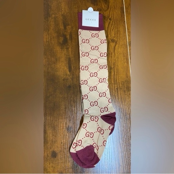 Luxury Tan & Red Gucci Knee High Socks - Picture 2 of 2